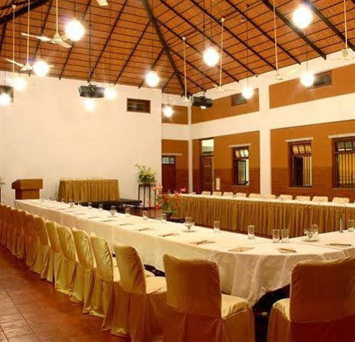 Olde Bangalore Resort And Convention Center Devanahalli Exterior foto